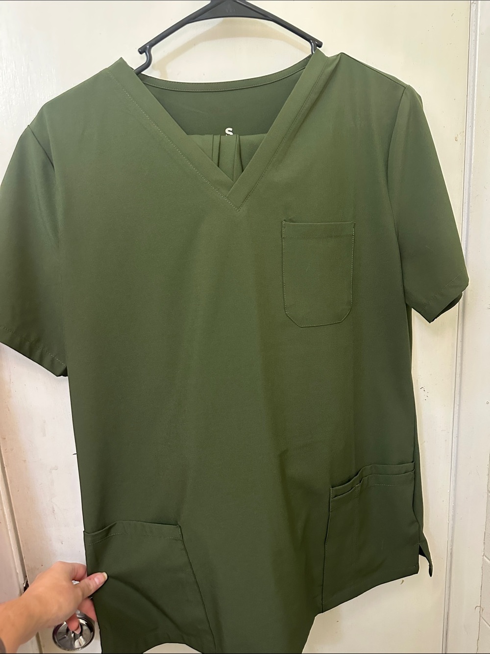 Women’s Olive Green V-Neck Scrub Set - Classic Pocket Design